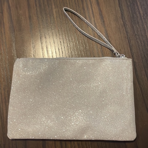 Silver Sparkly Le Chateau Wristlet - Picture 2 of 3